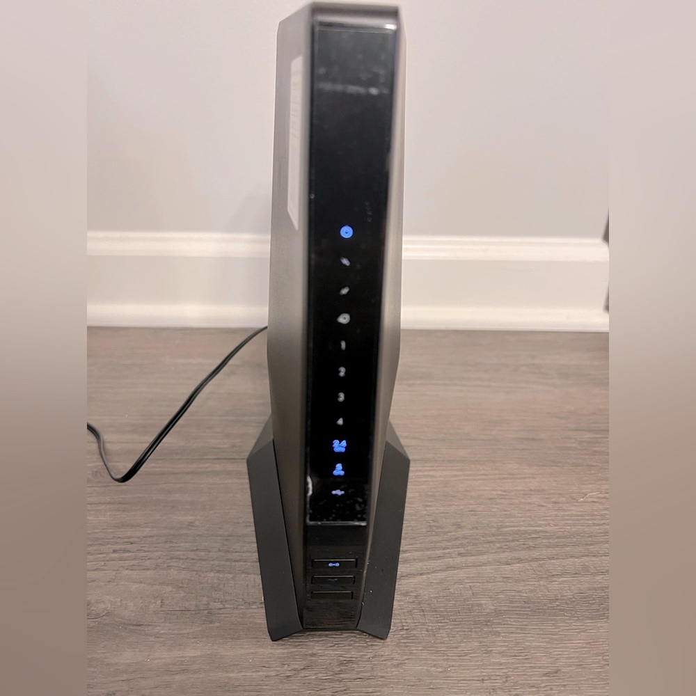 NETGEAR Nighthawk WiFi Cable Modem Router
